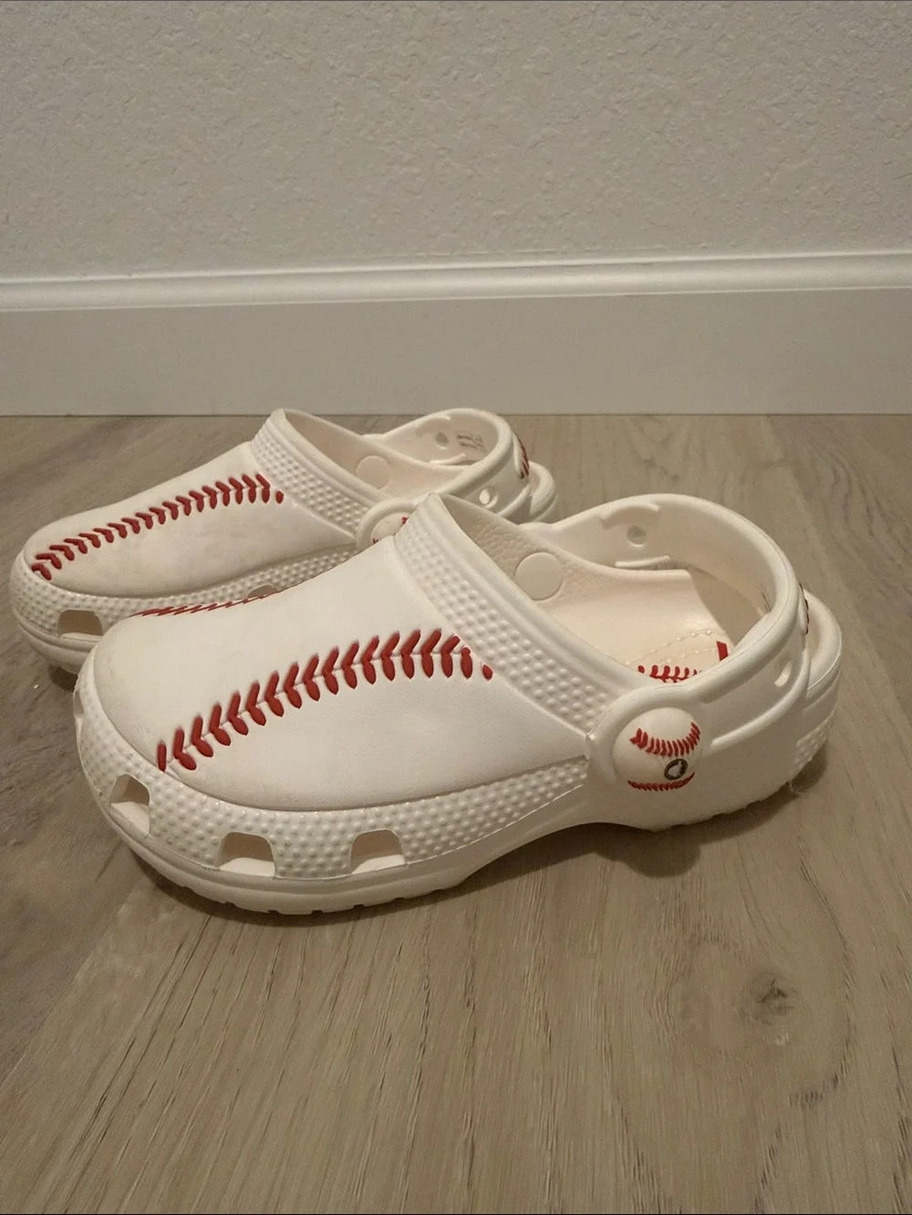 CROCS Kids White Clogs with Red Baseball Stitch